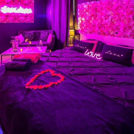Sweet Dreams Jacuzzi Love hotel