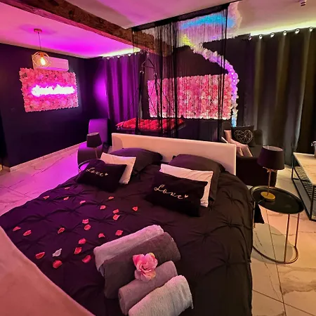 Sweet Dreams Jacuzzi Love hotel Le Breuil (Rhone)